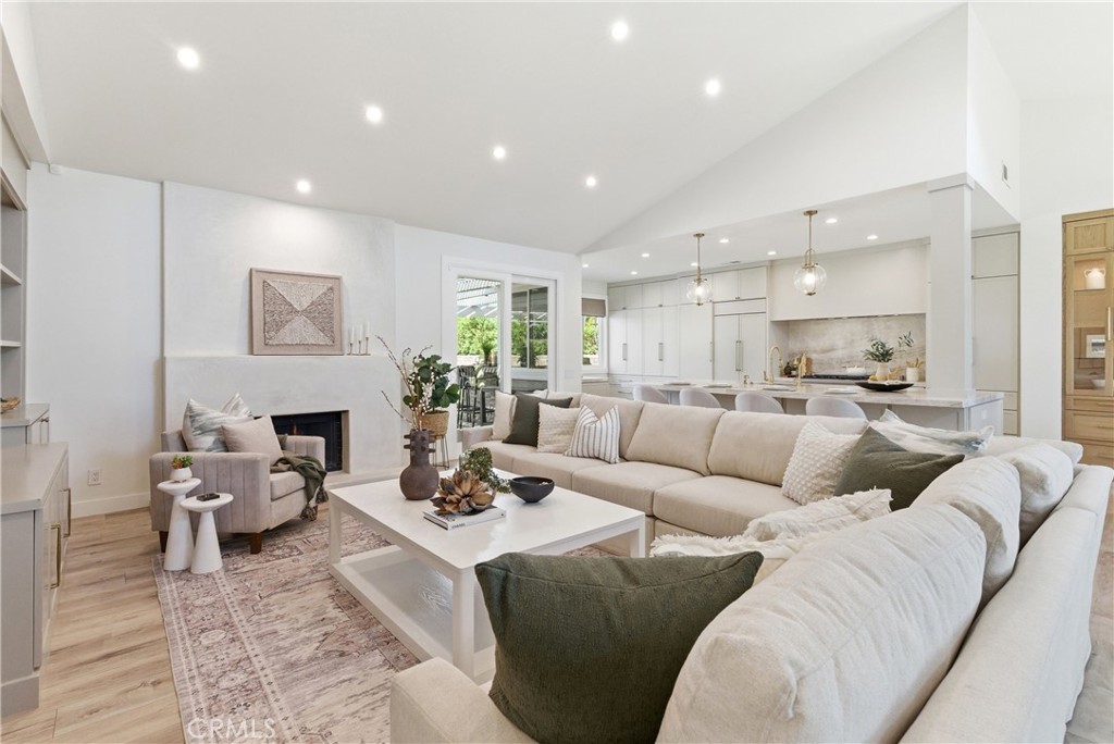 5585 Bayberry Way