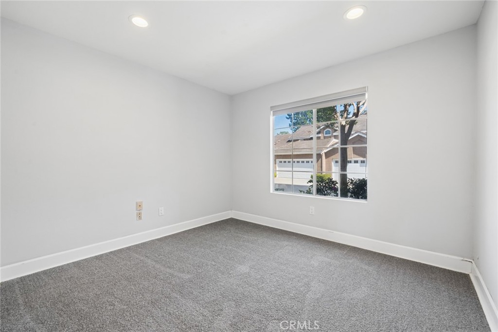 6111 E Garnet