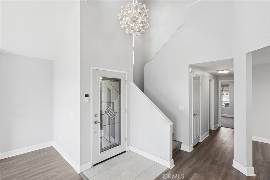 6111 E Garnet
