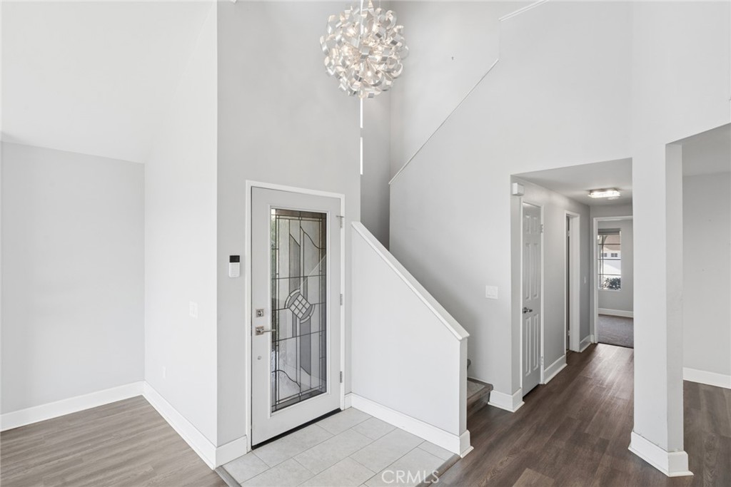 6111 E Garnet