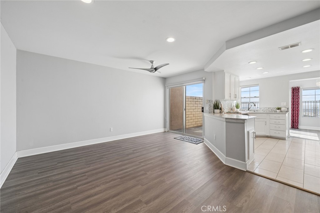 6111 E Garnet