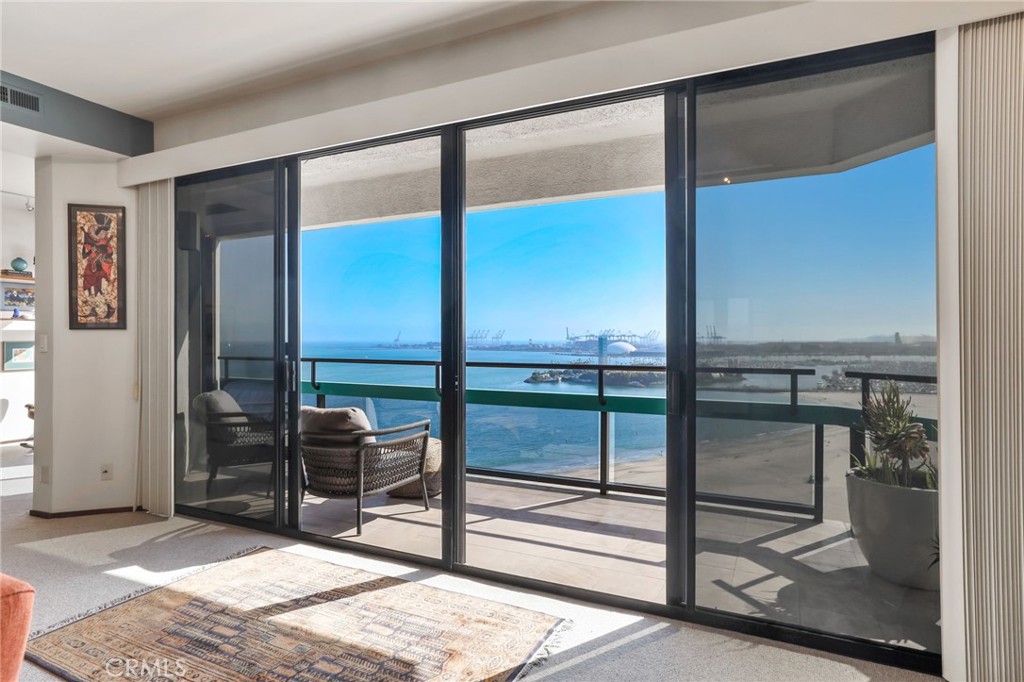 1310 E. Ocean Blvd. 1604