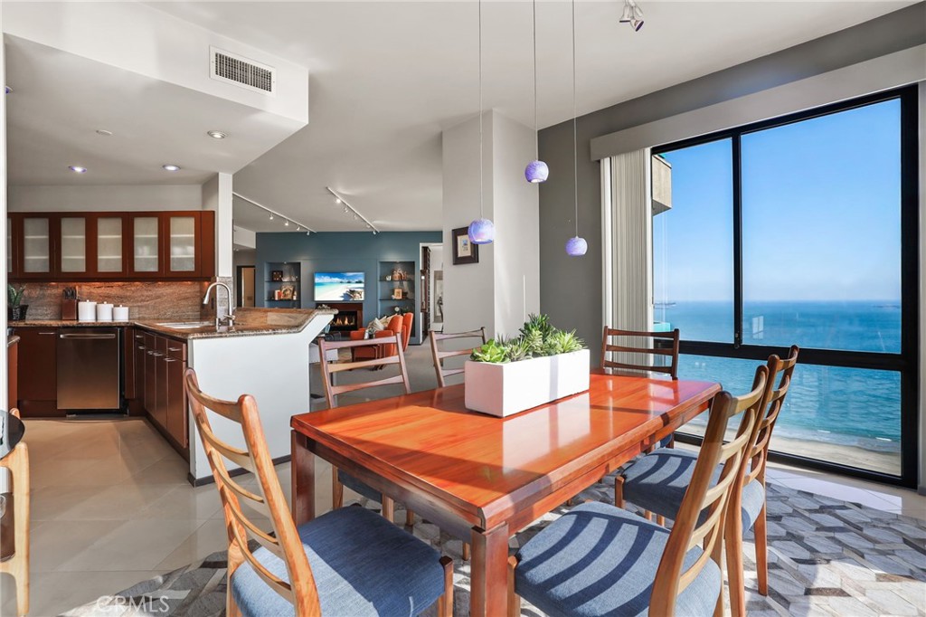 1310 E. Ocean Blvd. 1604