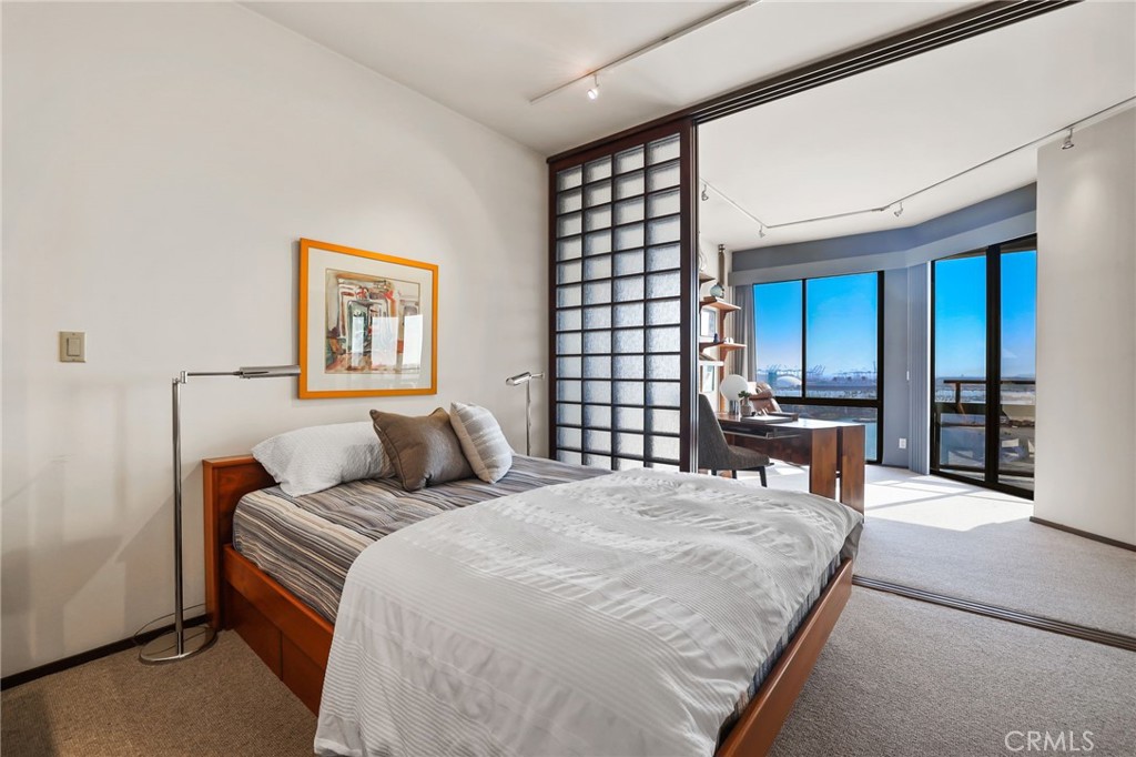 1310 E. Ocean Blvd. 1604