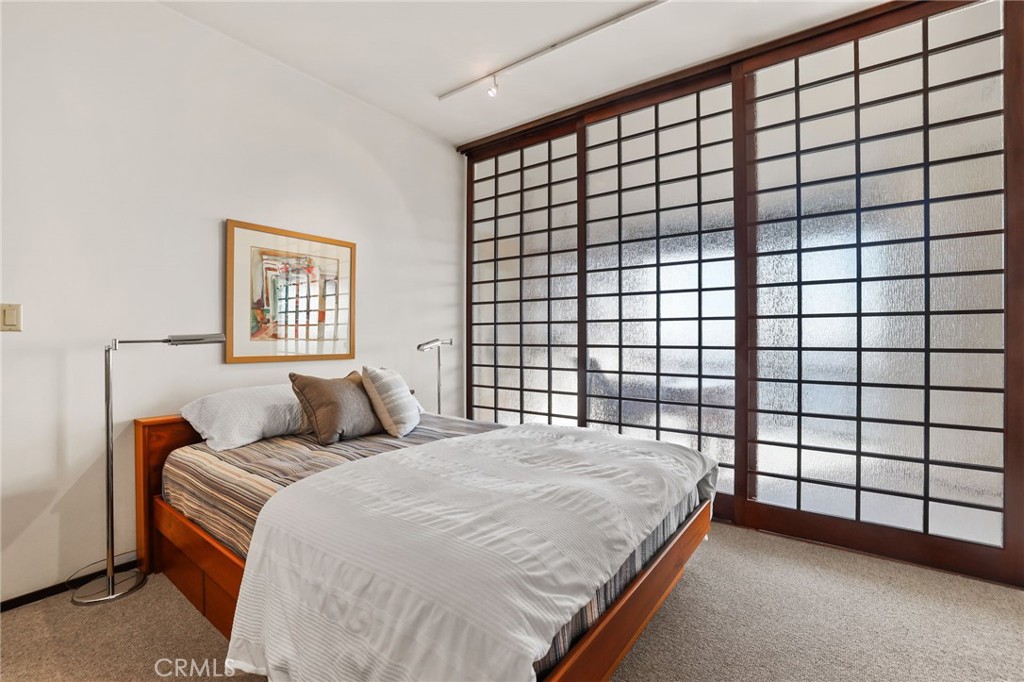 1310 E. Ocean Blvd. 1604