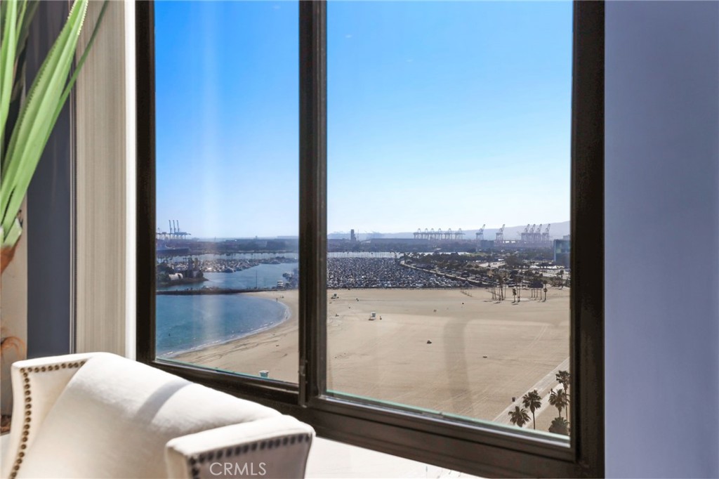 1310 E. Ocean Blvd. 1604