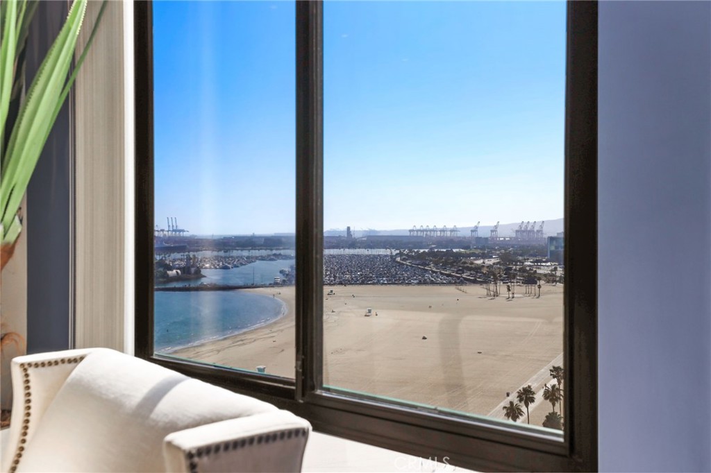 1310 E. Ocean Blvd. 1604