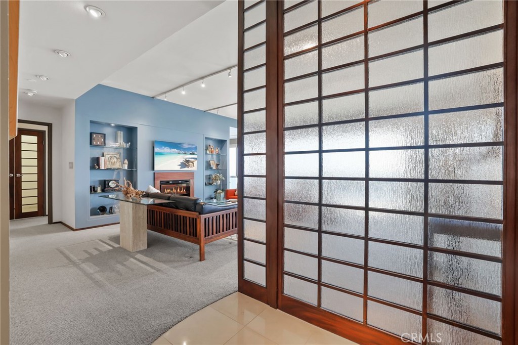 1310 E. Ocean Blvd. 1604