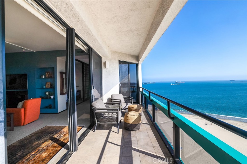 1310 E. Ocean Blvd. 1604