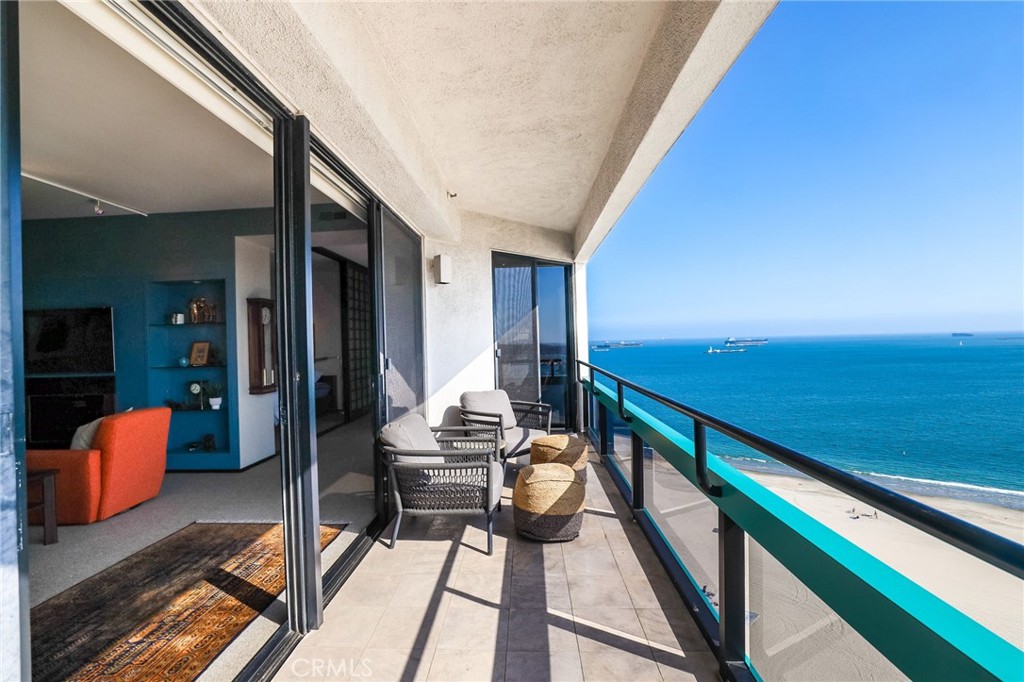 1310 E. Ocean Blvd. 1604