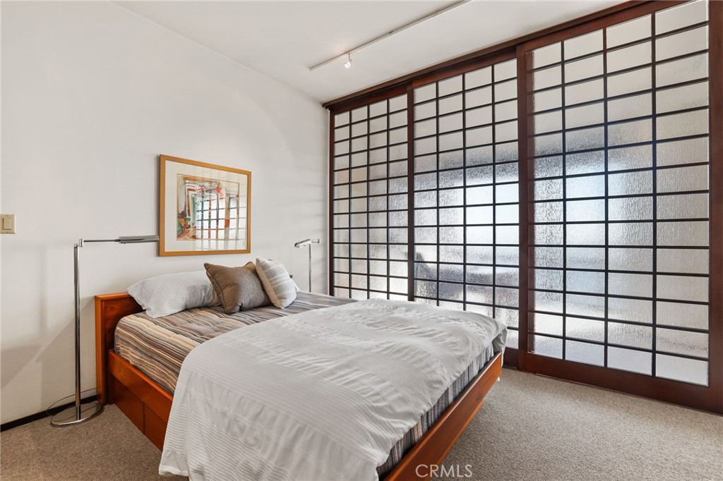 1310 E. Ocean Blvd. 1604