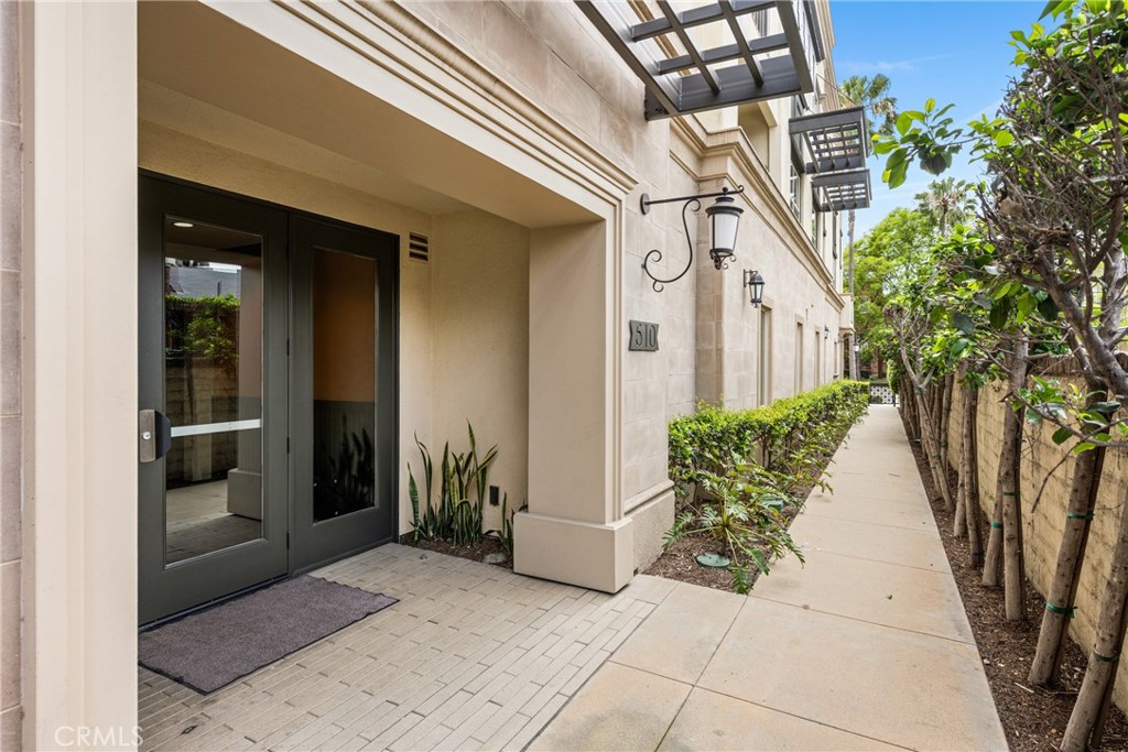 510 S Anaheim Boulevard S 7