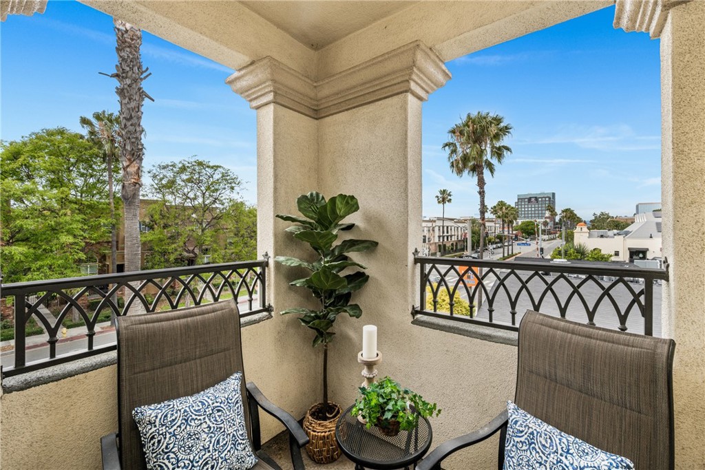 510 S Anaheim Boulevard S 7