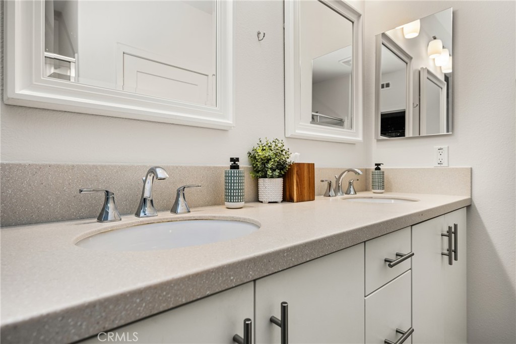 510 S Anaheim Boulevard S 7