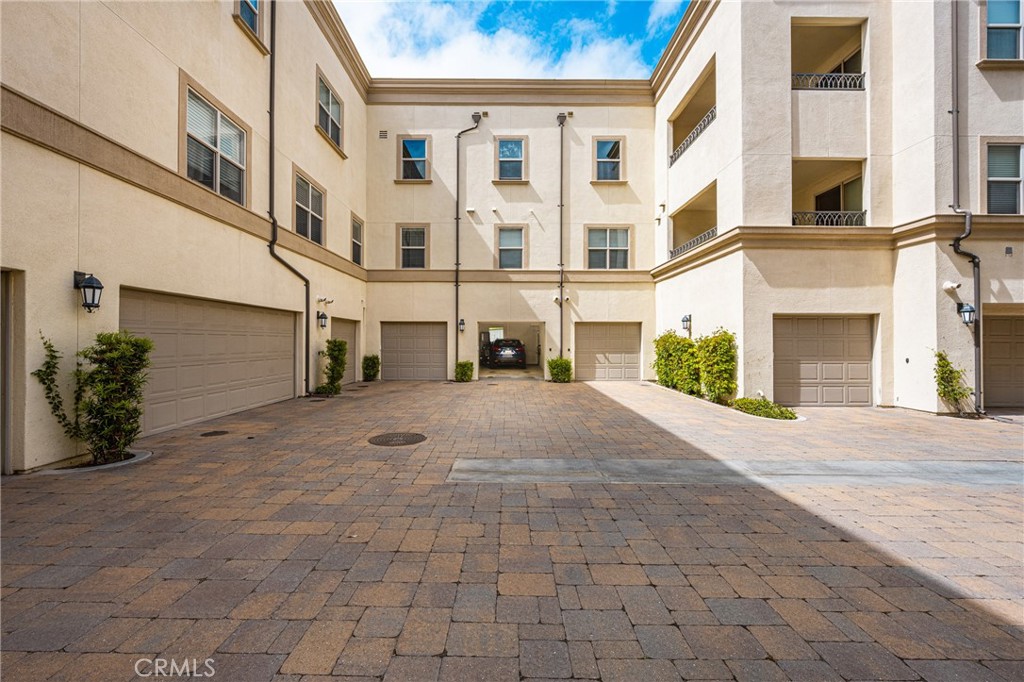 510 S Anaheim Boulevard S 7