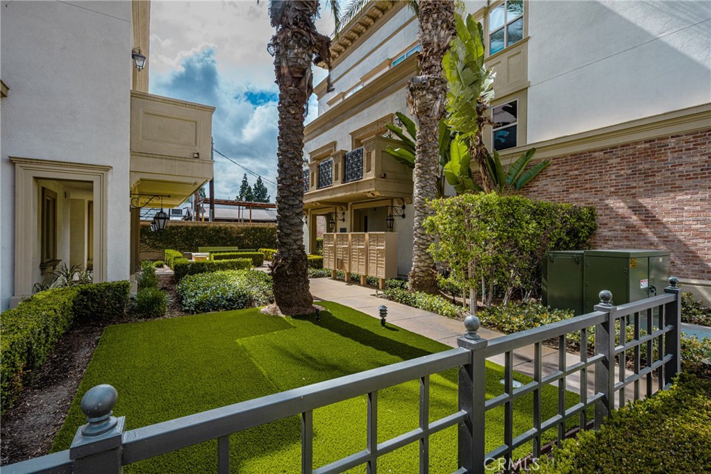 510 S Anaheim Boulevard S 7