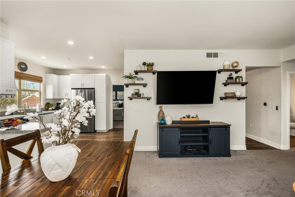 510 S Anaheim Boulevard S 7