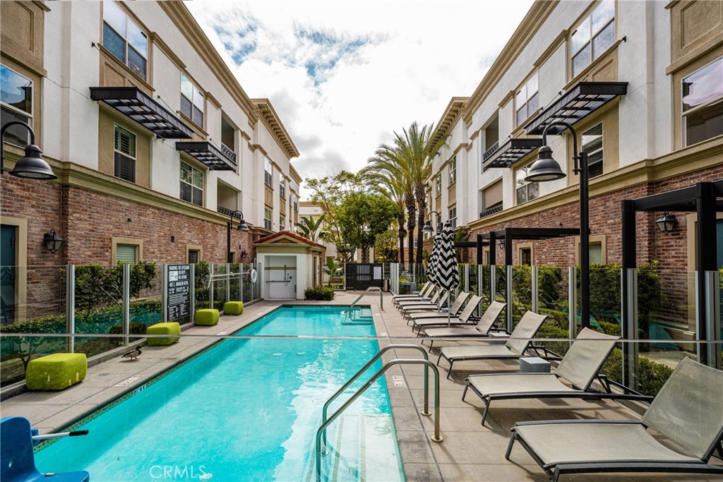 510 S Anaheim Boulevard S 7