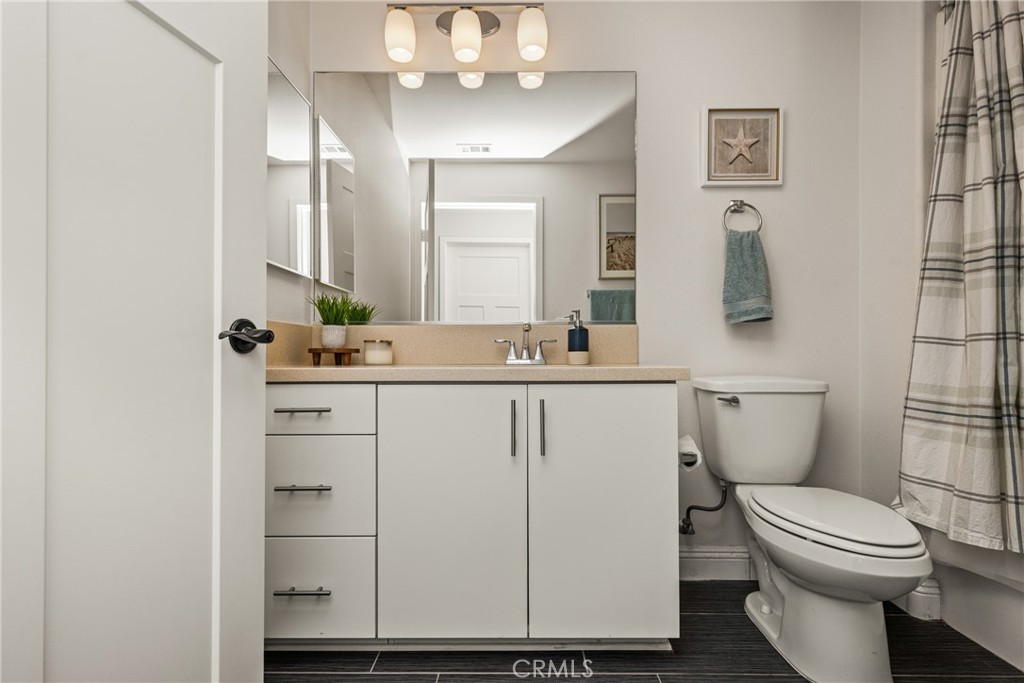 510 S Anaheim Boulevard S 7