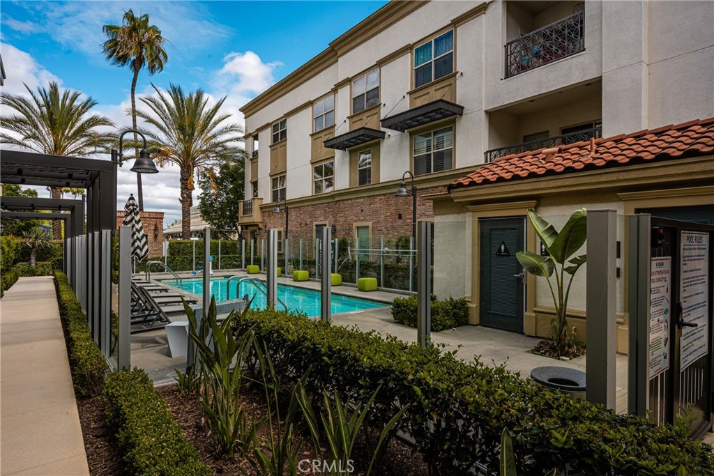 510 S Anaheim Boulevard S 7