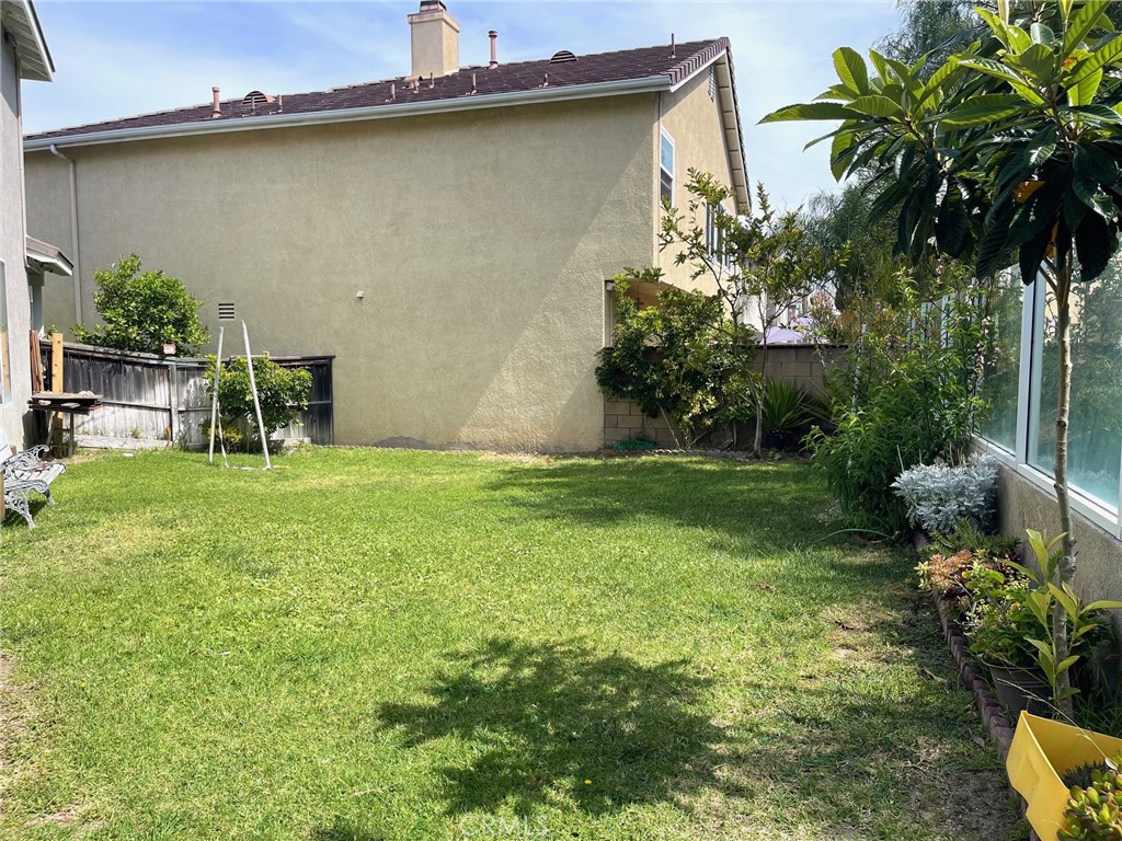 1294 S Springwood