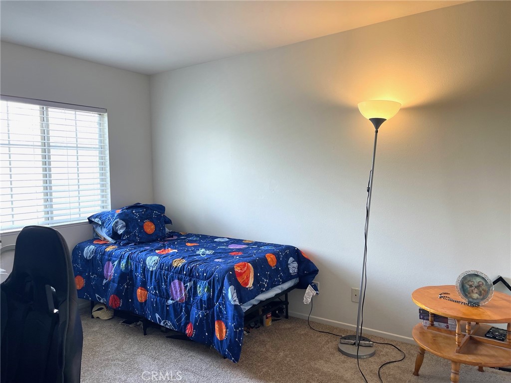 1294 S Springwood