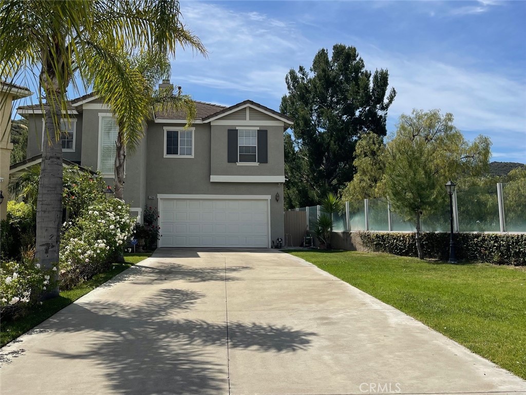 1294 S Springwood