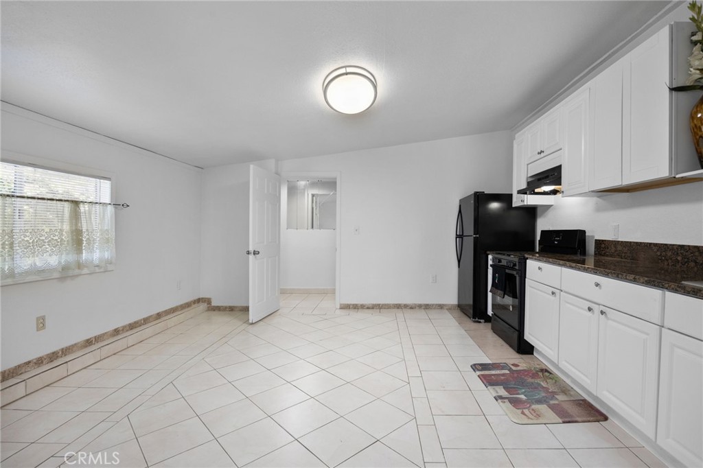 412 E Camile