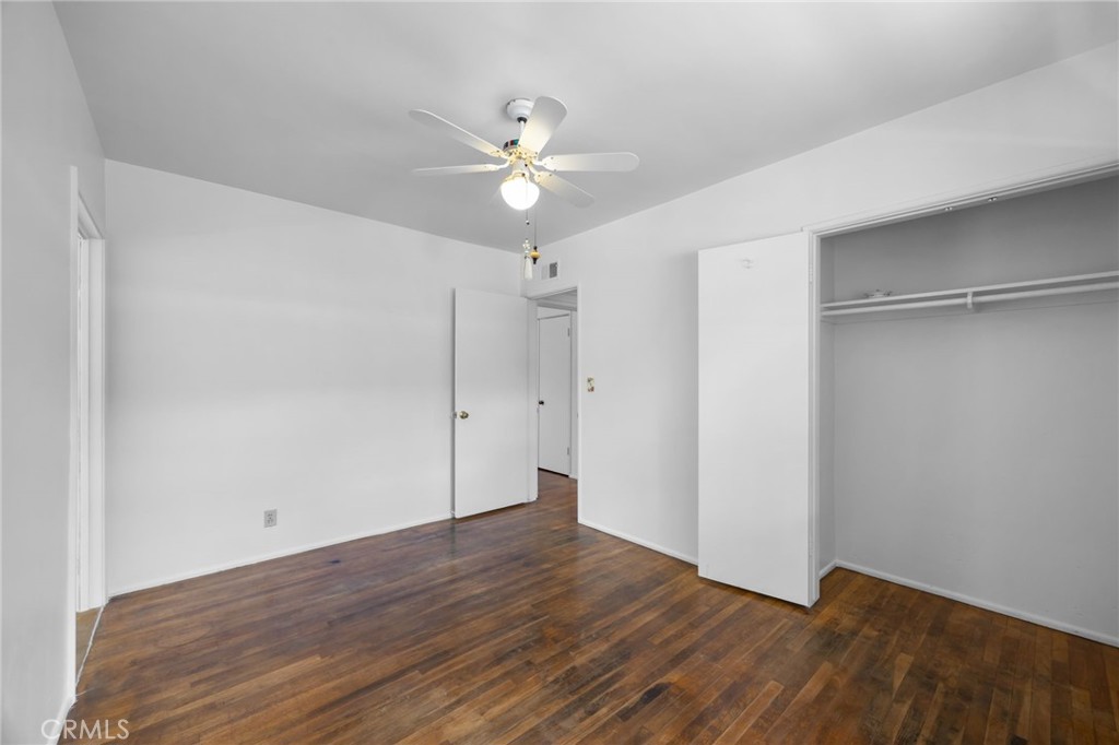 412 E Camile