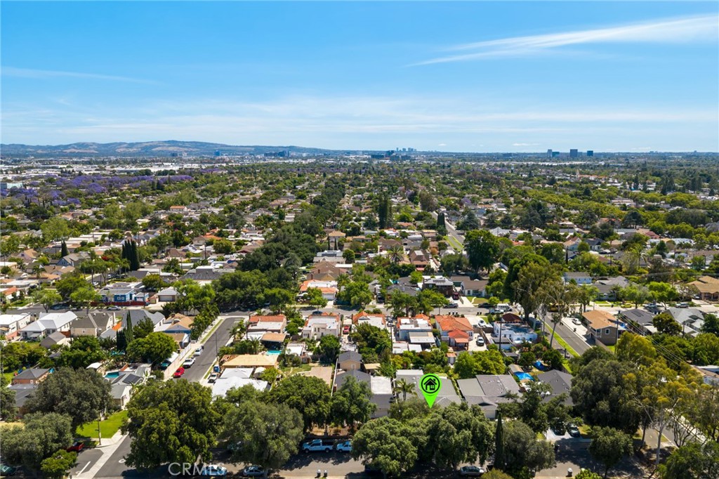 412 E Camile