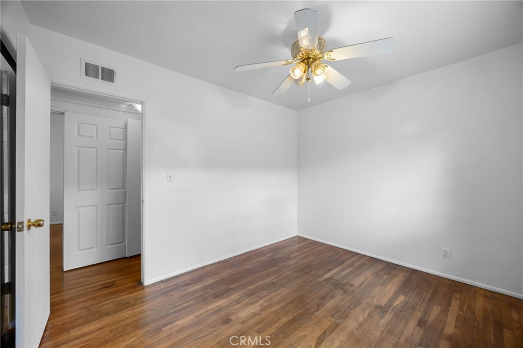 412 E Camile