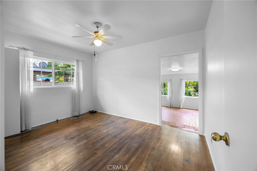 412 E Camile