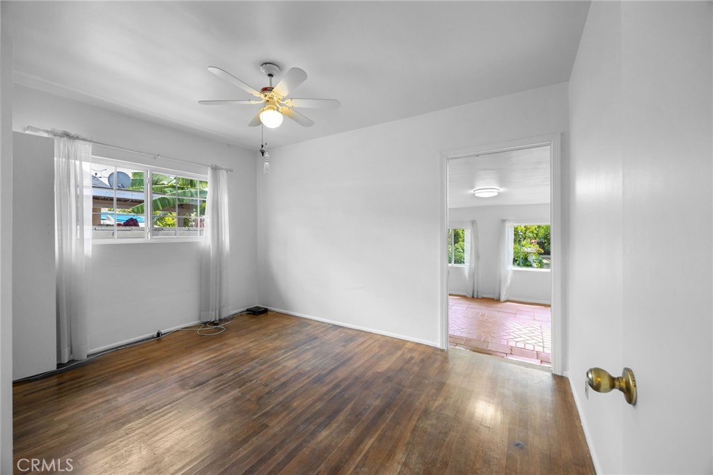 412 E Camile