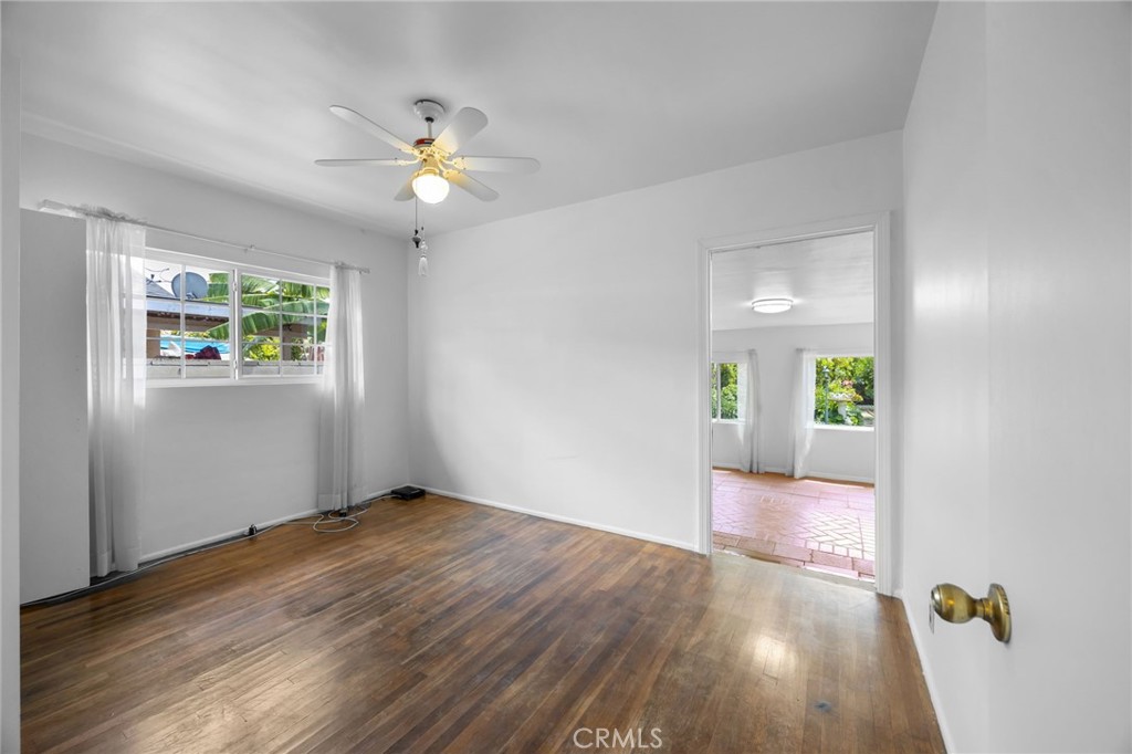 412 E Camile