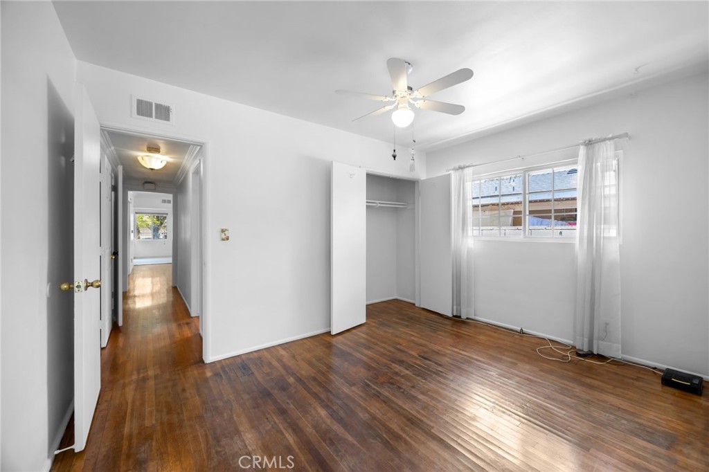 412 E Camile
