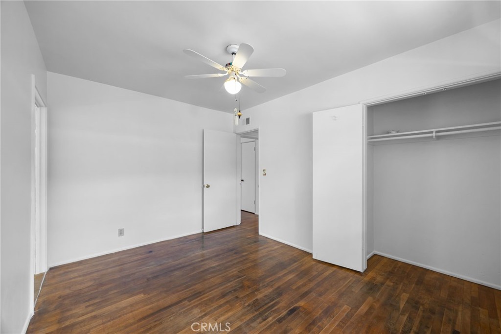 412 E Camile