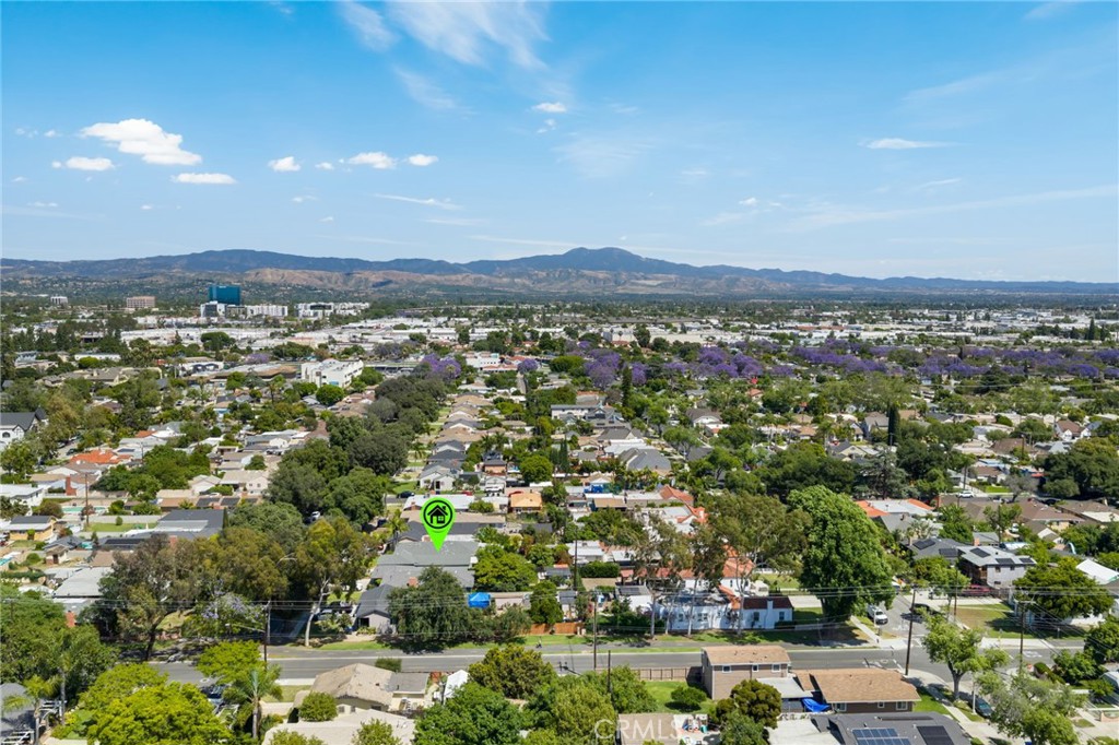 412 E Camile