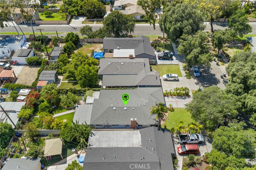 412 E Camile