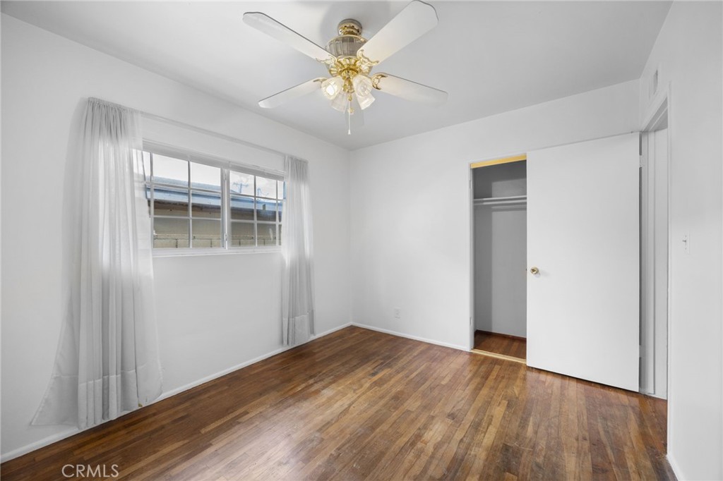 412 E Camile