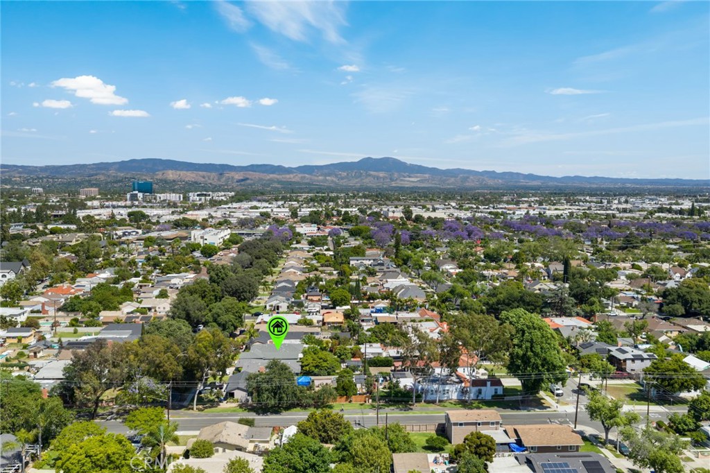 412 E Camile