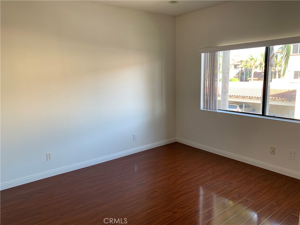 11620 Warner Avenue 524