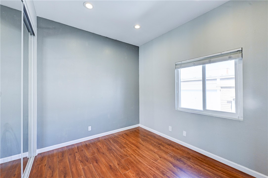 260 Victoria Street 5