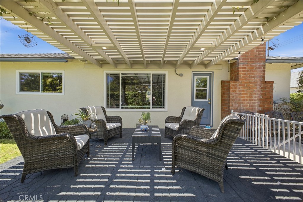 1411 E Concord