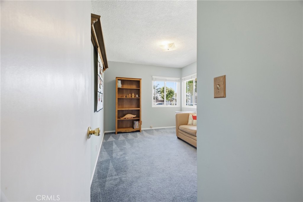 1411 E Concord