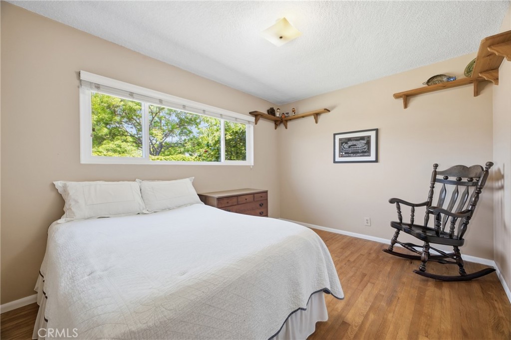 1411 E Concord