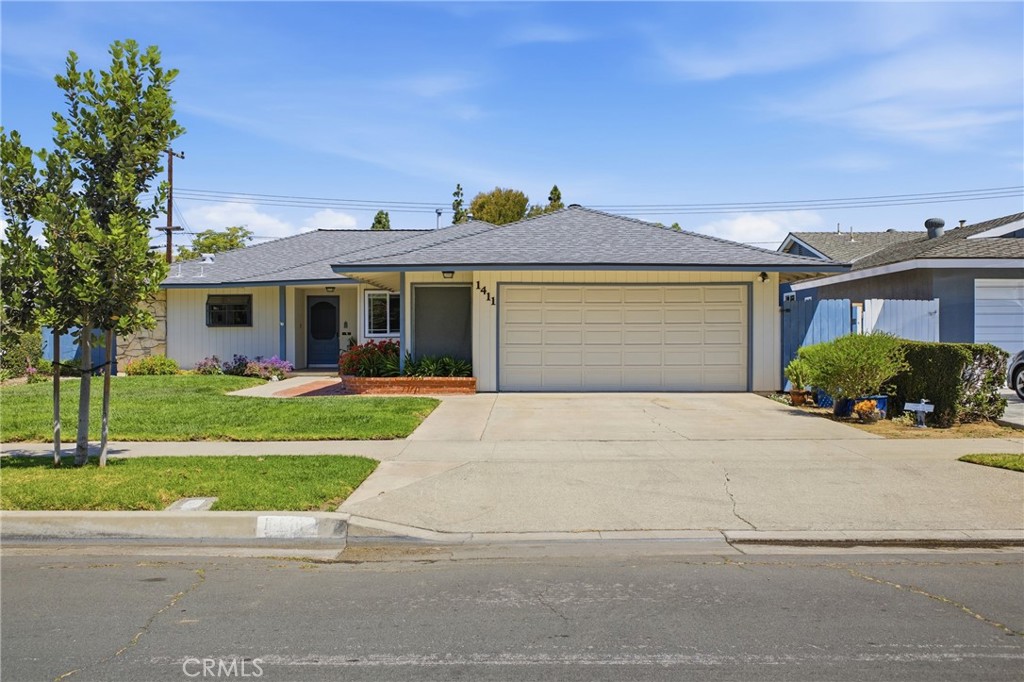 1411 E Concord