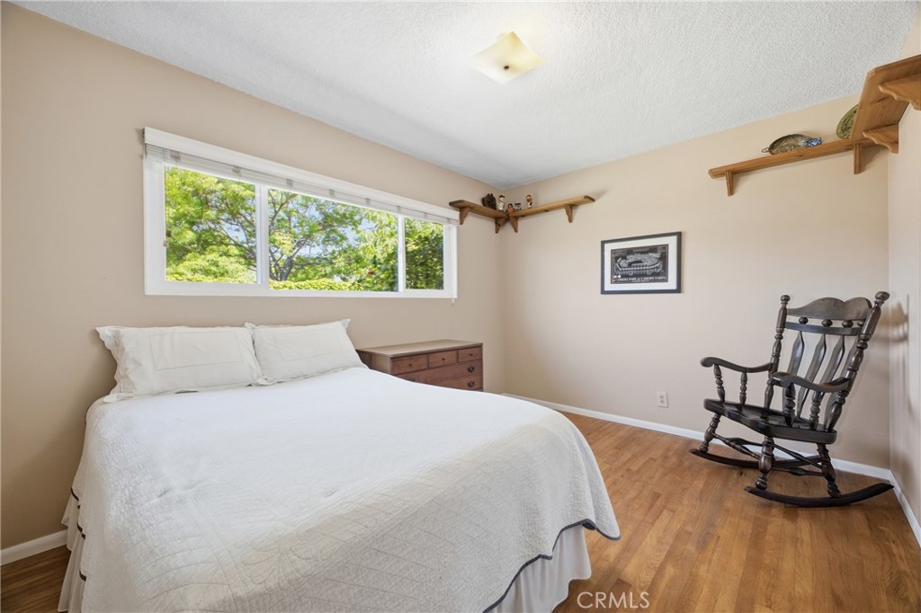 1411 E Concord