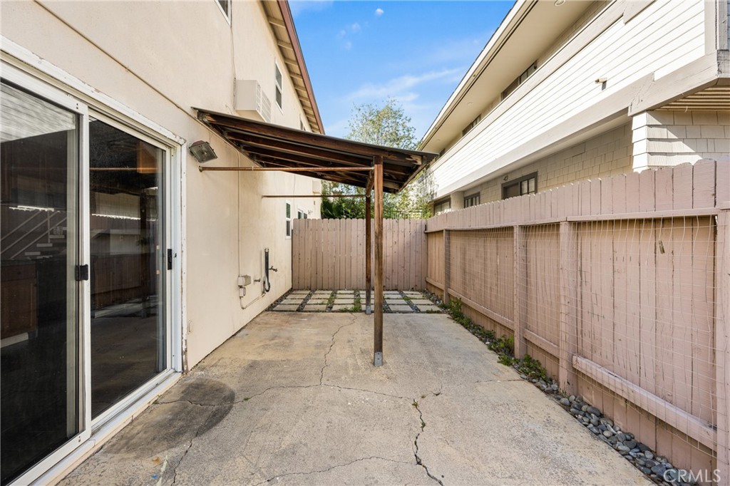 473 E 1st