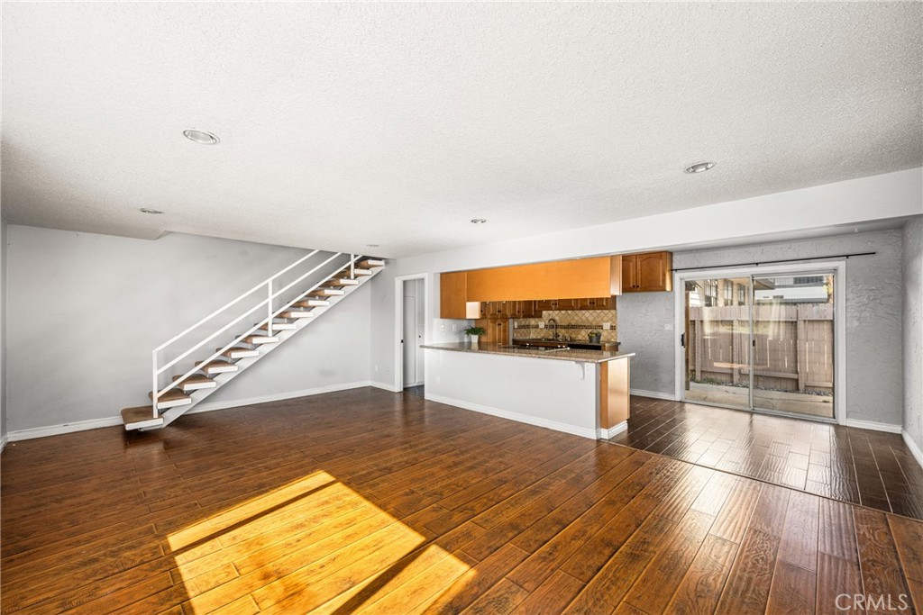 473 E 1st