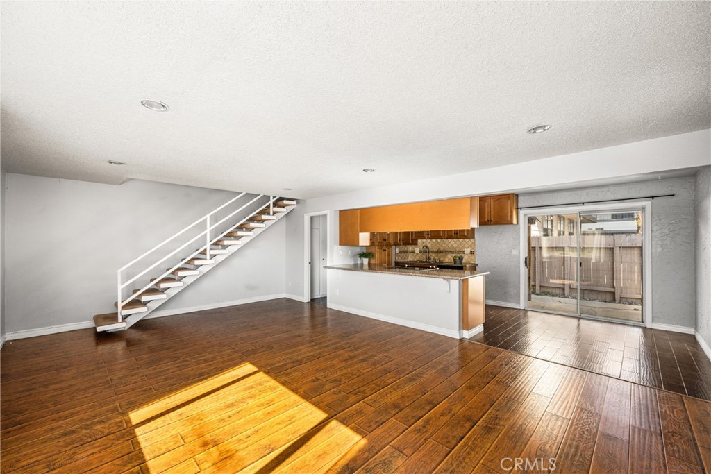 473 E 1st